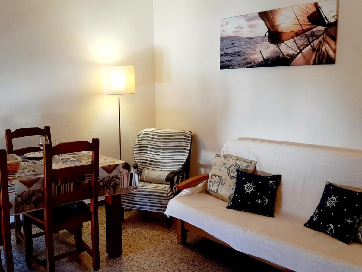 Apartamentos Franch Hospitalet De L'Infant Dış mekan fotoğraf
