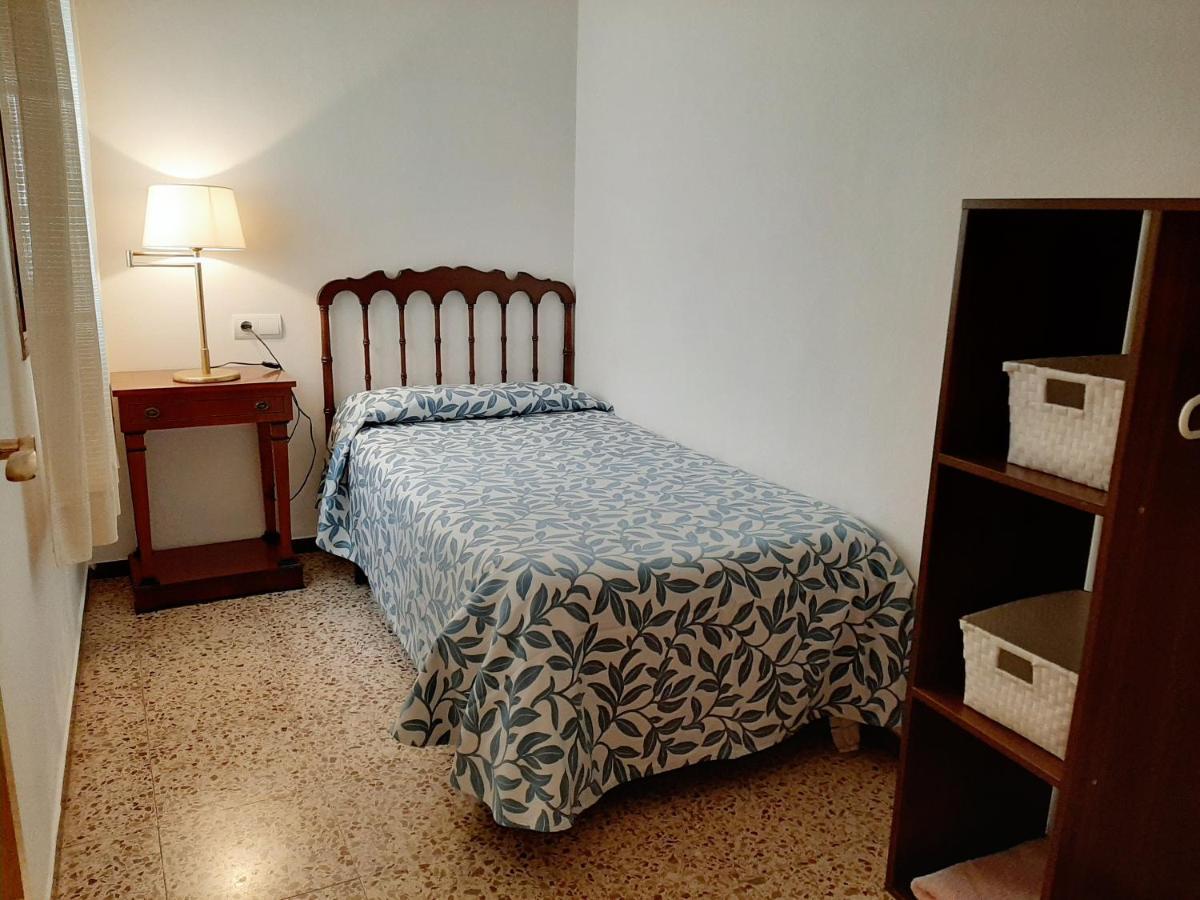 Apartamentos Franch Hospitalet De L'Infant Dış mekan fotoğraf