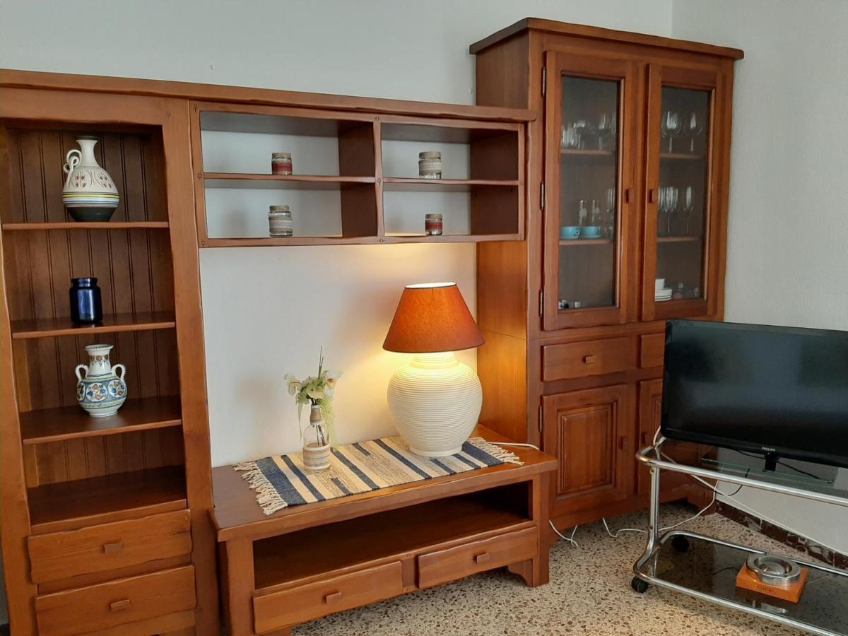Apartamentos Franch Hospitalet De L'Infant Dış mekan fotoğraf