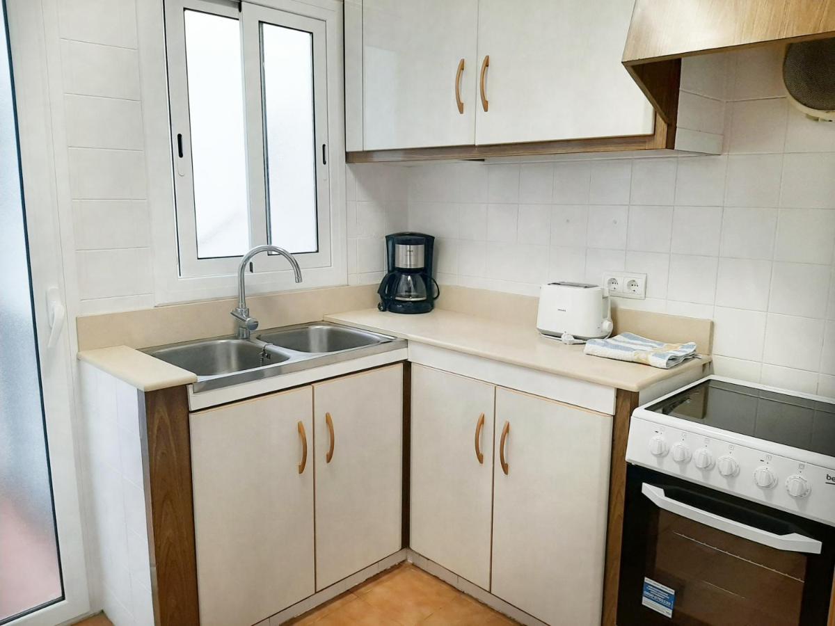 Apartamentos Franch Hospitalet De L'Infant Dış mekan fotoğraf